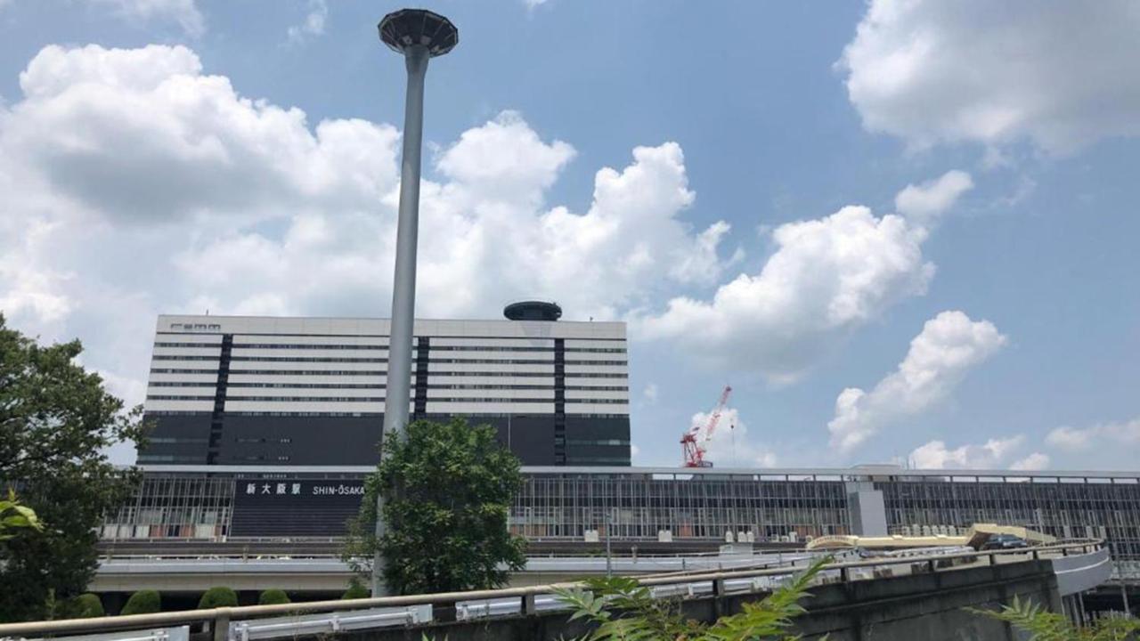Toyoko Inn Shin-Osaka Chuo-Guchi Shinkan Екстер'єр фото