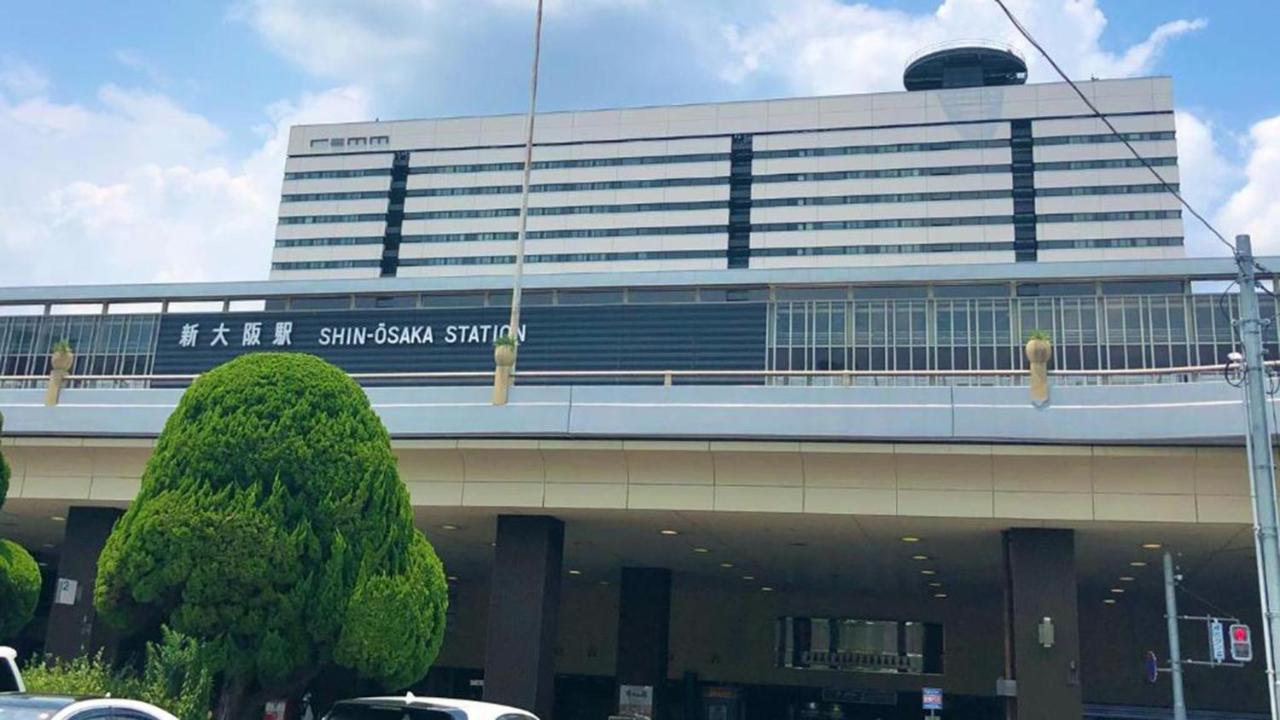 Toyoko Inn Shin-Osaka Chuo-Guchi Shinkan Екстер'єр фото