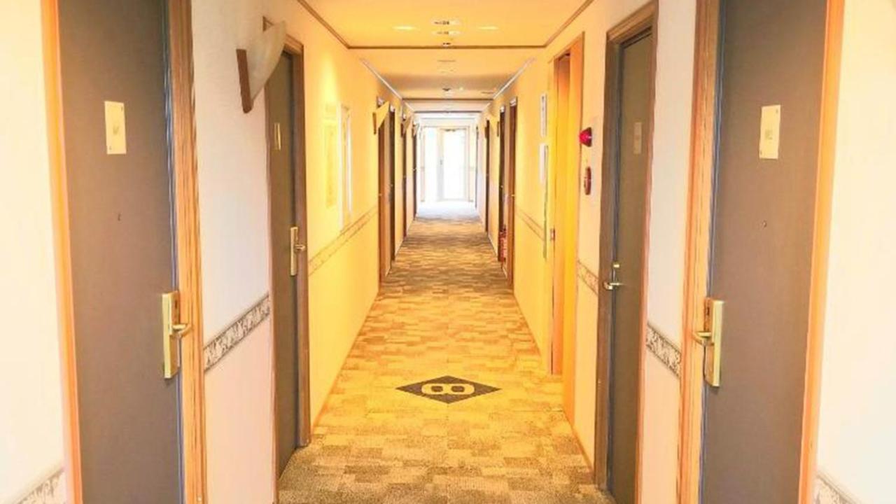 Toyoko Inn Shin-Osaka Chuo-Guchi Shinkan Екстер'єр фото